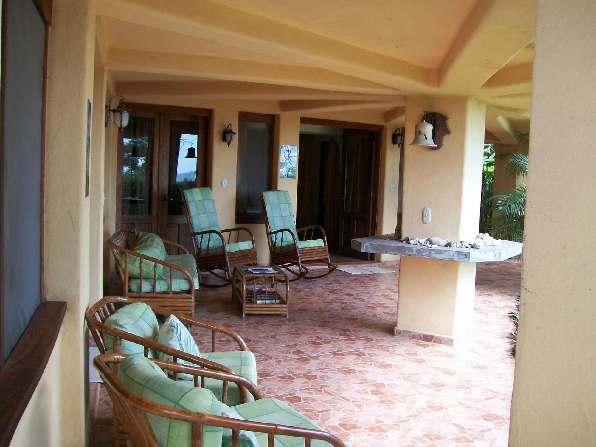 Mango Bed & Breakfast 2*